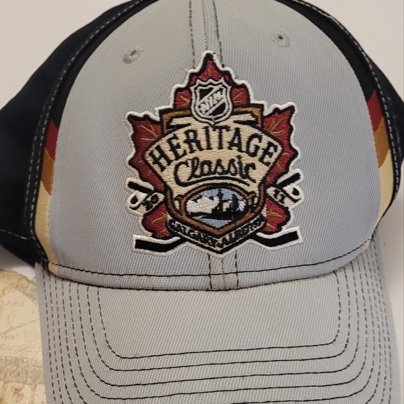 2011 Heritage Classic hat - Picture 1 of 3